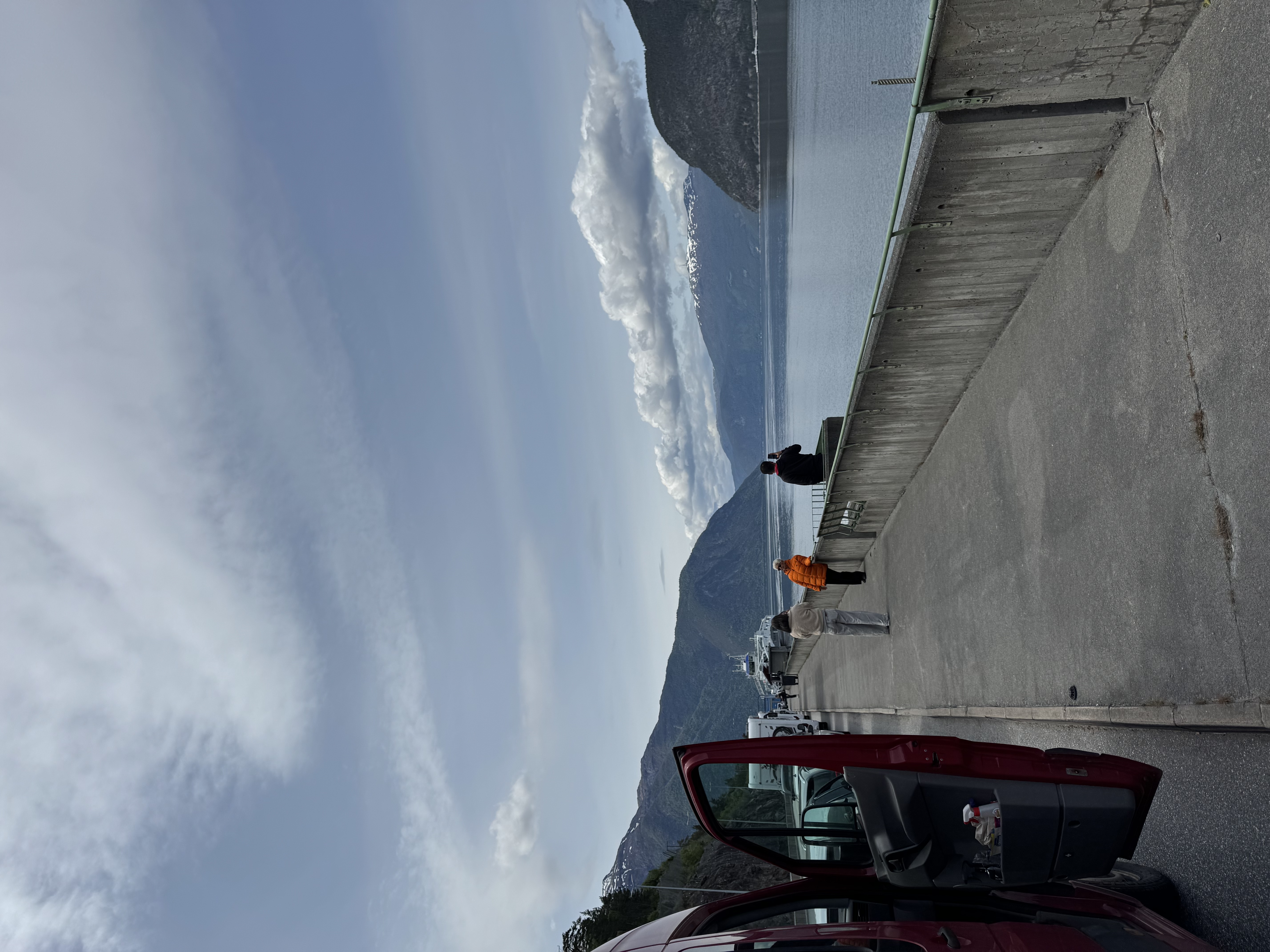 W oczekiwaniu na przeprawę promową